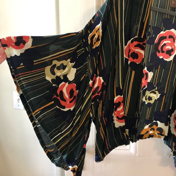 Anthropologie kimono - Picture 3 of 5